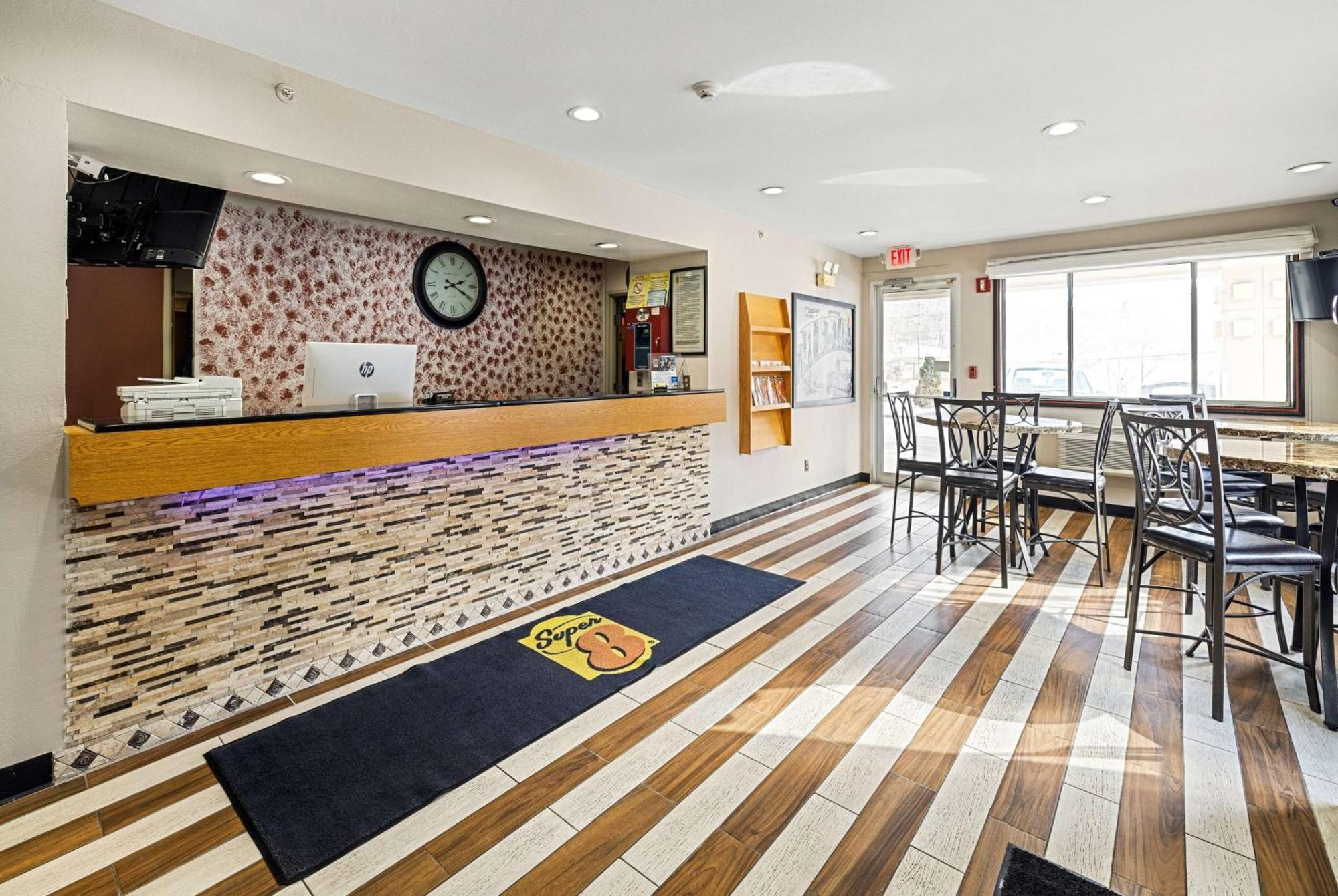 Super 8 By Wyndham Pittsburgh/Monroeville Ngoại thất bức ảnh